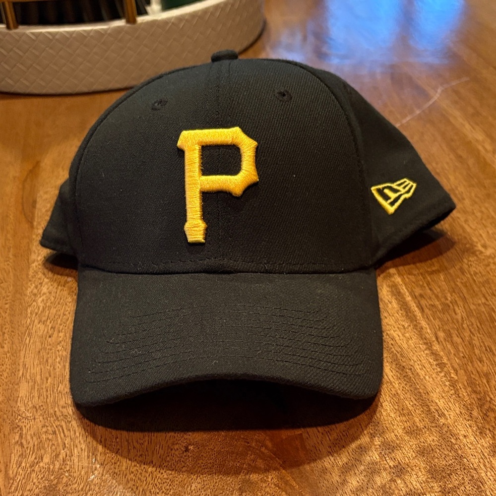 New Era Pittsburgh Pirates Black and Yellow Cap S/M
